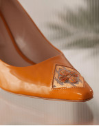 Обувки FIORELLINI PUMP IN SEMI-PATENT LEATHER 85 PERU BROWN