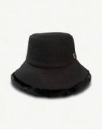 Кашмирена вълнена шапка BLACK CASHMERE