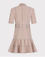 Къса рокля с асиметричен волан пудра