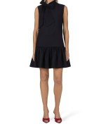 Къса рокля с панделка и волан