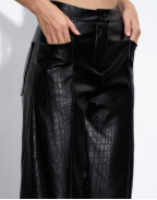 Панталони от еко кроко кожа