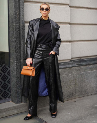 Панталони от еко кроко кожа