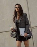 Пола CONTRAST MOTION