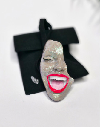 Брошка SMILE BEIGE MERMAID
