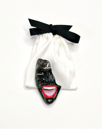 Брошка SMILE BLACK SHINE