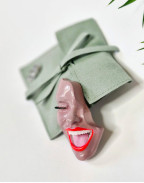 Брошка SMILE ROSE ASH