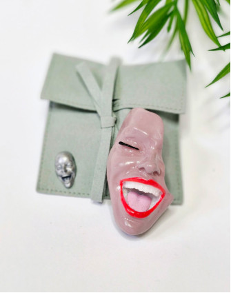 Брошка SMILE ROSE ASH