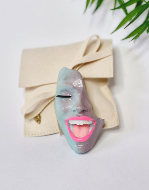 Брошка SMILE ROSE BREEZE